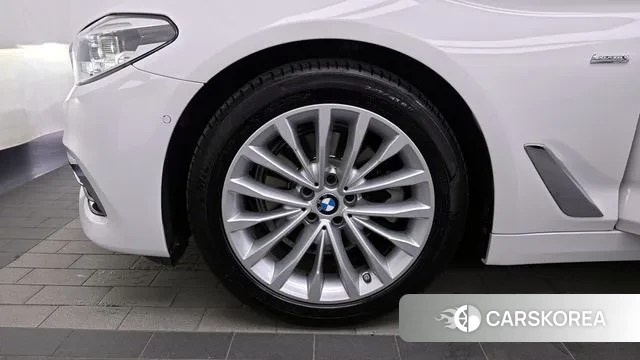 BMW 5 Series (G30) id 3408344 из Кореи 15