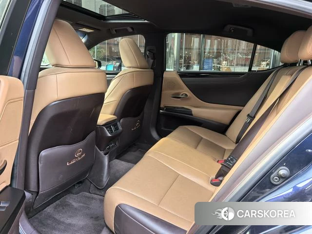 Lexus ES id 4220087 из Китая 12
