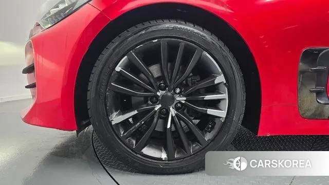 Kia Stinger id 3449405 из Кореи 15