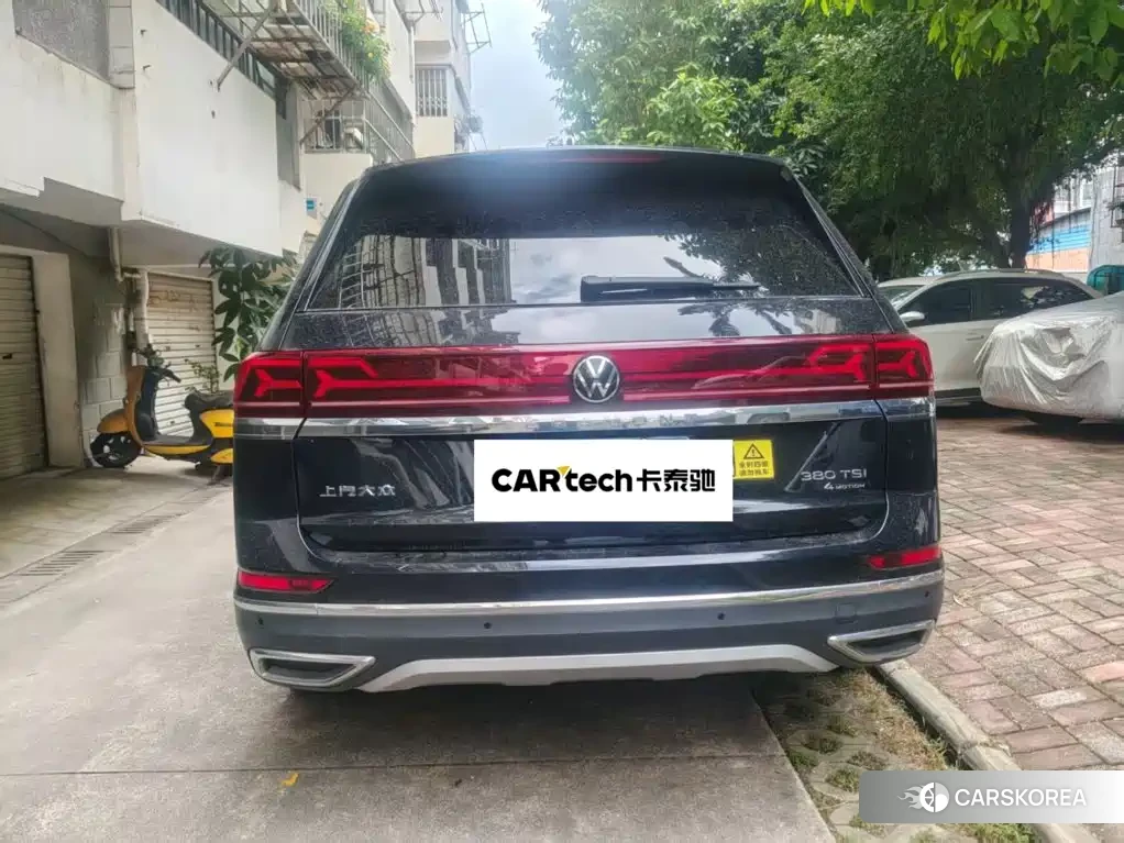 Volkswagen Touareg 2024 Черный из Китая, фото 5