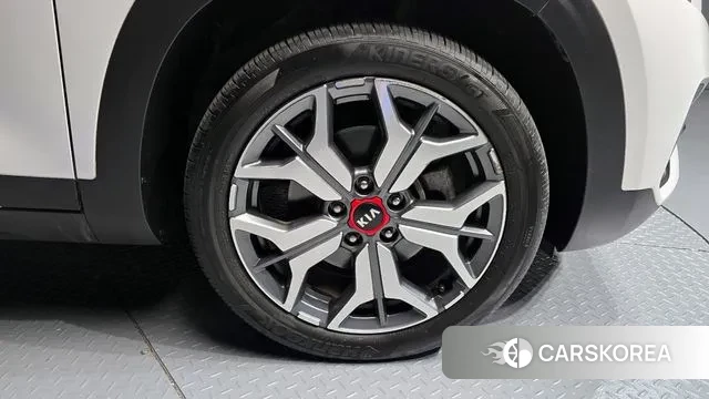 Kia Seltos id 3373875 из Кореи 15