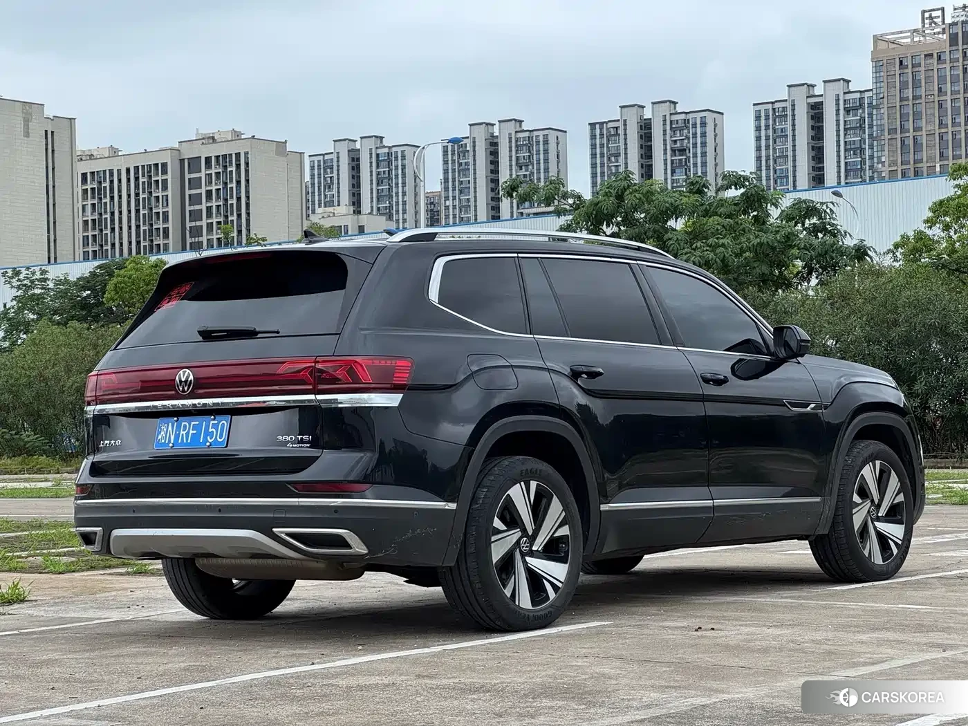 Volkswagen Touareg id 4644602 из Китая 7