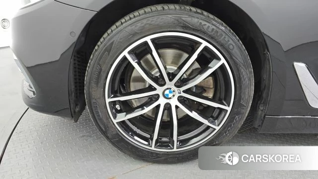 BMW 5 Series (G30) id 4203523 из Кореи 28