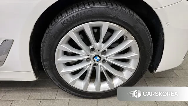 BMW 5 Series (G30) id 3615320 из Кореи 15