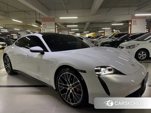 Porsche Taycan id 3519345 из Кореи 15