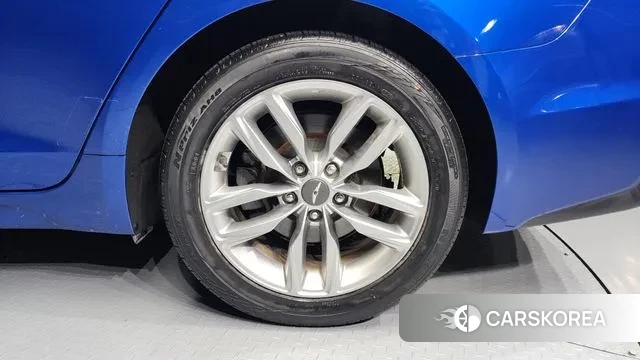 Genesis G70 id 3494629 из Кореи 15