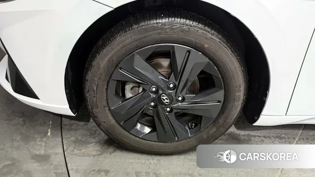 Hyundai Avante Hybrid (CN7) id 3237215 из Кореи 15