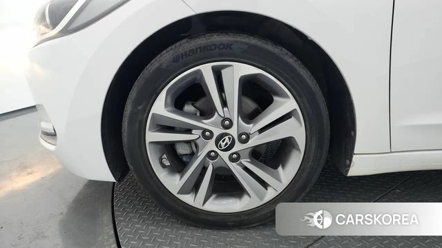 Hyundai Avante AD id 4574474 из Кореи 29
