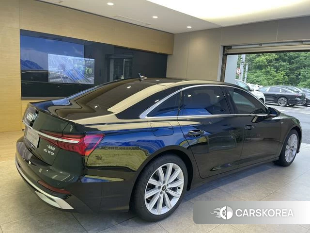 Audi A6L id 4335698 из Китая 11