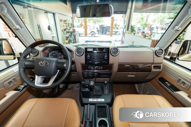 Toyota Land Cruiser 70 Series id 4307742 из Китая 16