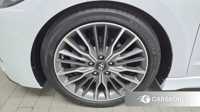 Hyundai Avante AD id 3024804 из Кореи 15