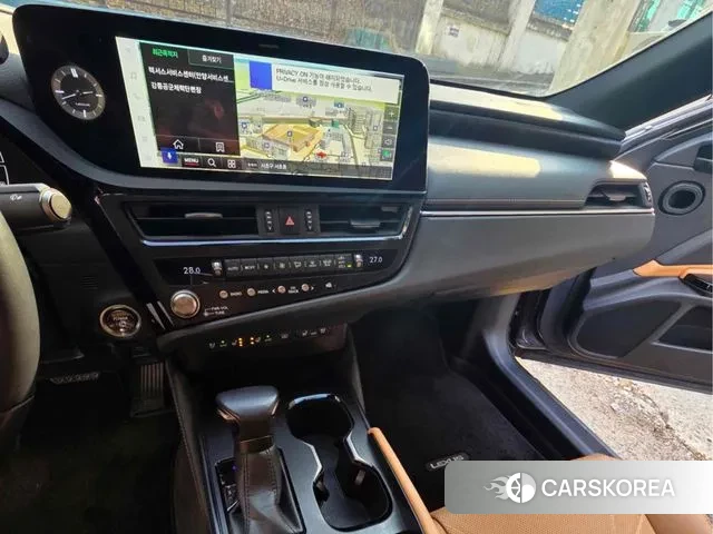 Lexus ES300h 7th generation 2023 Серый из Кореи, фото 6