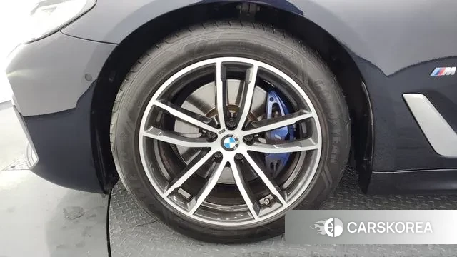 BMW 5 Series (G30) id 3523918 из Кореи 15