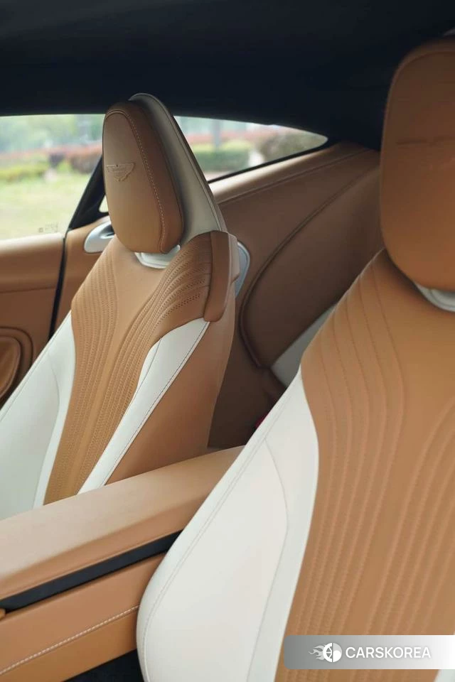 Aston Martin DB11 id 3969204 из Китая 20