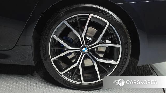 BMW 5 Series (G30) id 3799943 из Кореи 15