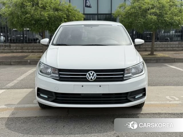 Volkswagen Santana 2022 Белый из Китая, фото 5