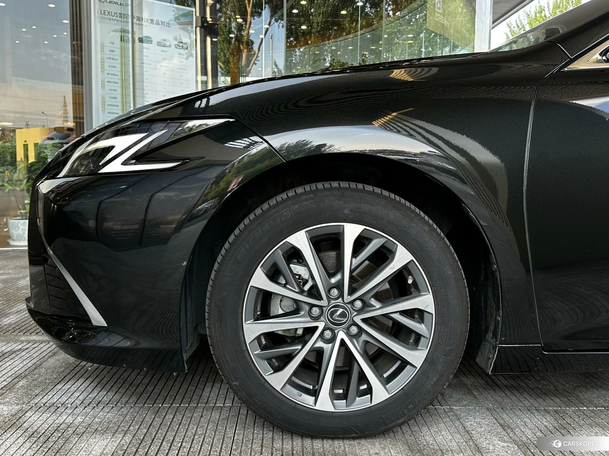 Lexus ES id 4468075 из Китая 9