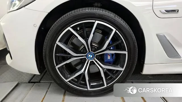 BMW 5 Series (G30) id 2963924 из Кореи 15