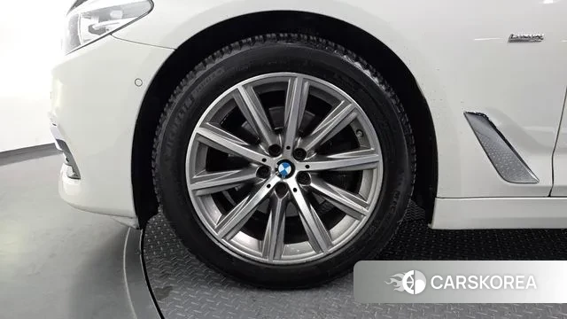 BMW 5 Series (G30) id 3779146 из Кореи 15