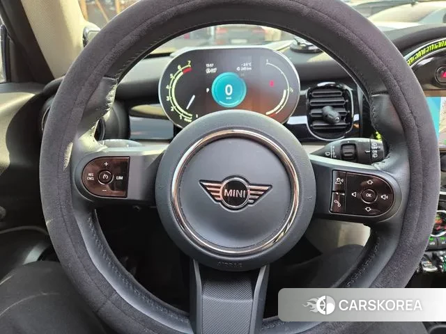 Mini Cooper S id 3639656 из Кореи 10