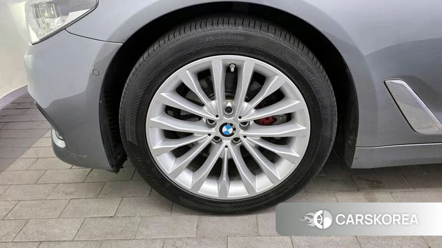 BMW 5 Series (G30) id 3795746 из Кореи 15