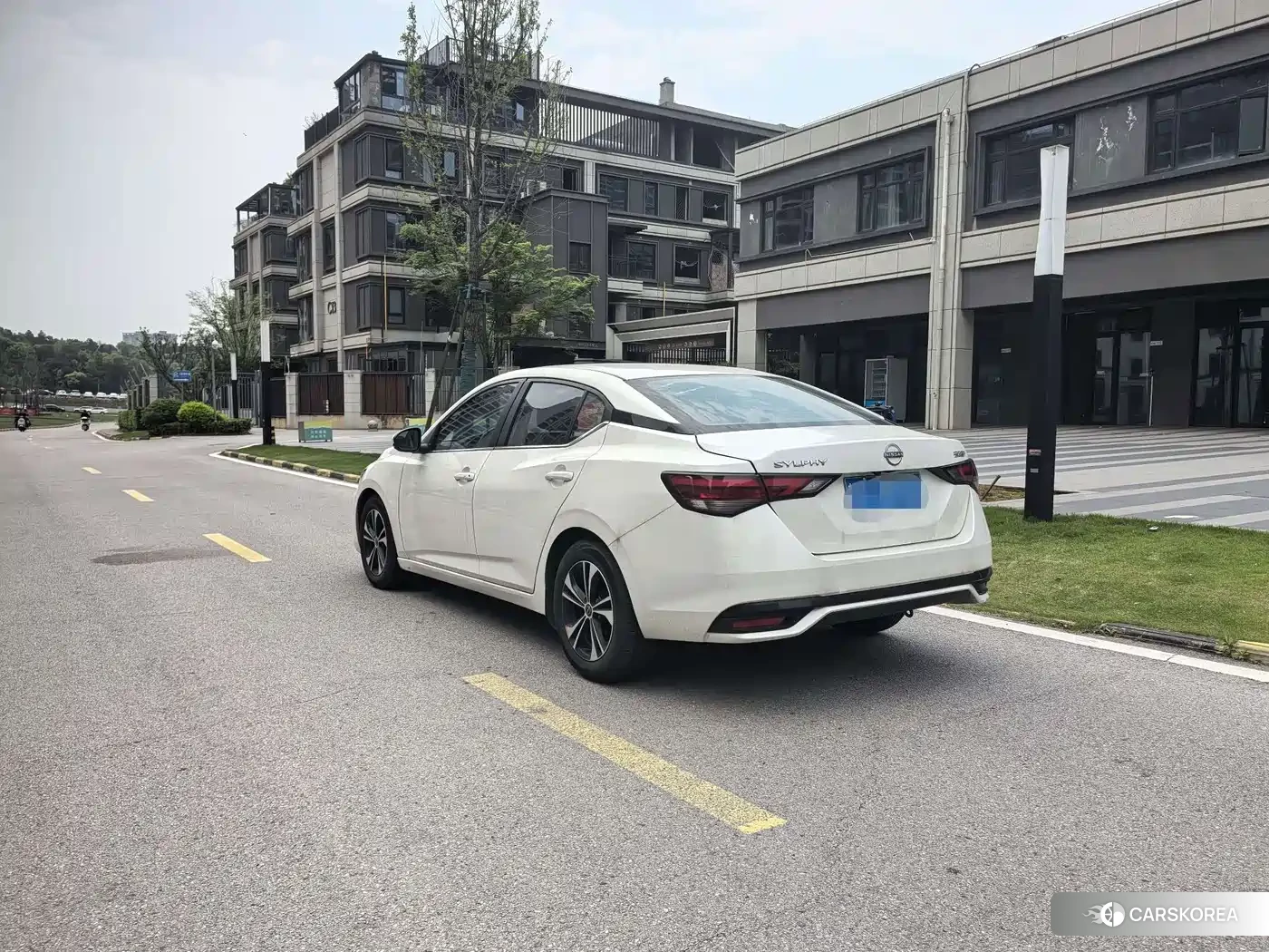 Nissan Sylphy 2024 Белый из Китая, фото 5