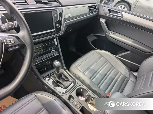 Volkswagen Touran L id 4276248 из Китая 16