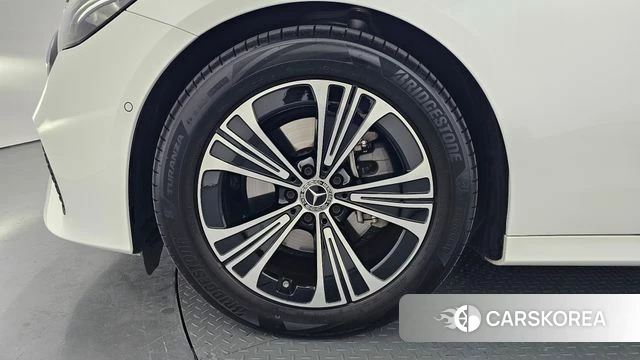 Mercedes-Benz E-Class W214 id 3896506 из Кореи 15