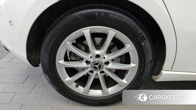 Mercedes-Benz A-Class W177 id 4410798 из Кореи 25