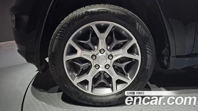 Jeep Grand Cherokee id 2955572 из Кореи 15