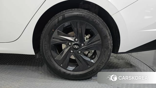 Hyundai Avante Hybrid (CN7) id 3799210 из Кореи 15