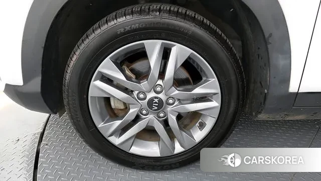 Kia Seltos id 3411906 из Кореи 15