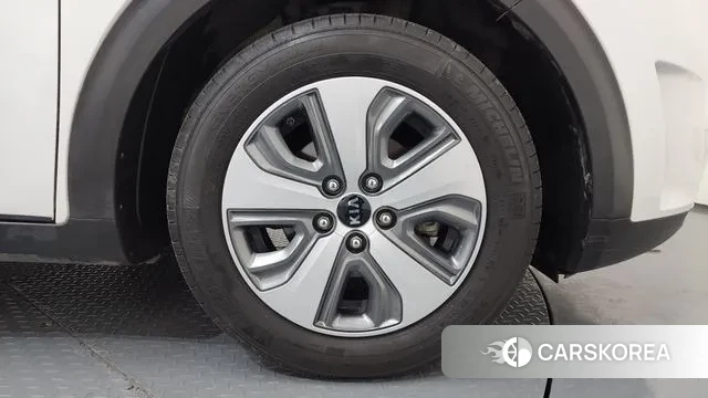 Kia Niro id 3703635 из Кореи 15