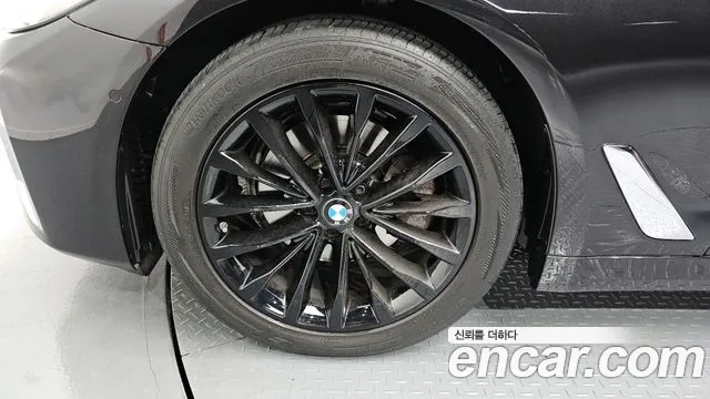 BMW 5 Series (G30) id 2936414 из Кореи 15