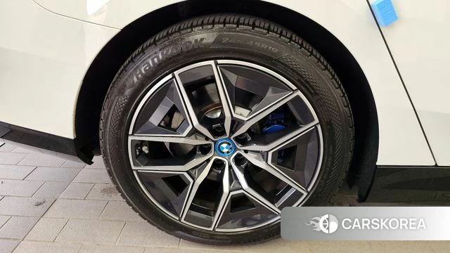 BMW i5 (G60) id 4308346 из Кореи 30