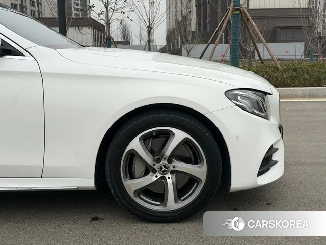 Mercedes-Benz E-class id 4212406 из Китая 27