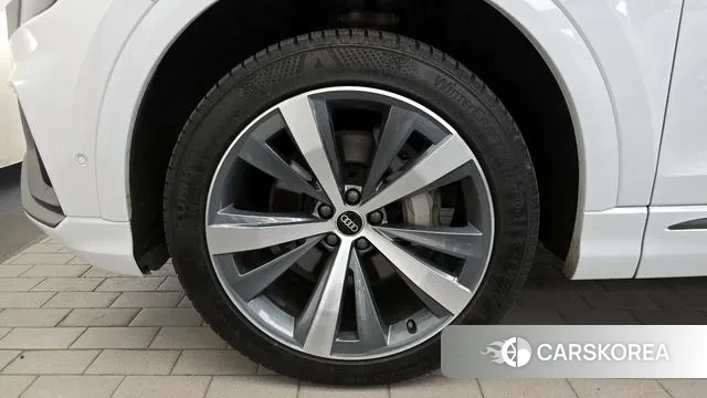 Audi Q8 (4M) id 3787854 из Кореи 15