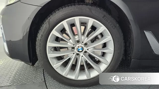 BMW 5 Series (G30) id 3509144 из Кореи 15