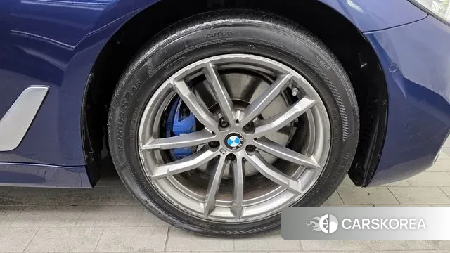 BMW 5 Series (G30) id 3558134 из Кореи 15