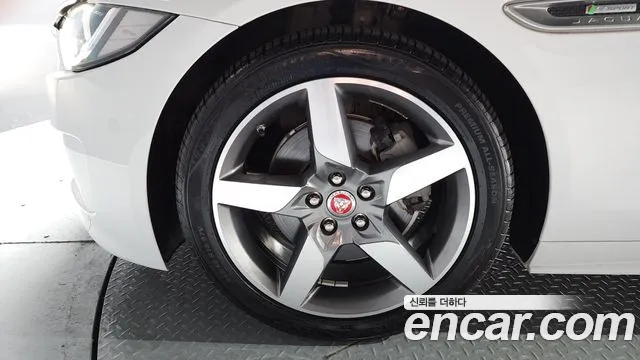 Jaguar XE id 2761721 из Кореи 15