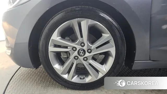 Hyundai Avante AD id 3656875 из Кореи 15