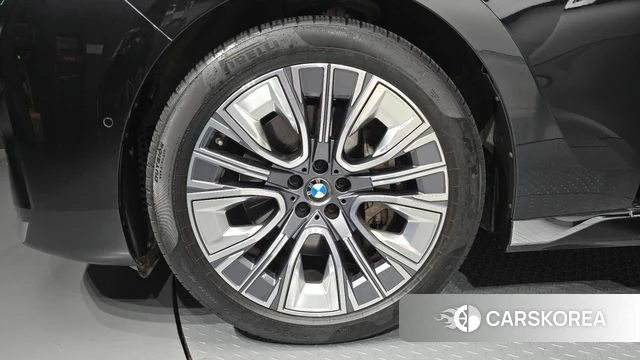 BMW 7 Series (G70) id 4401046 из Кореи 31