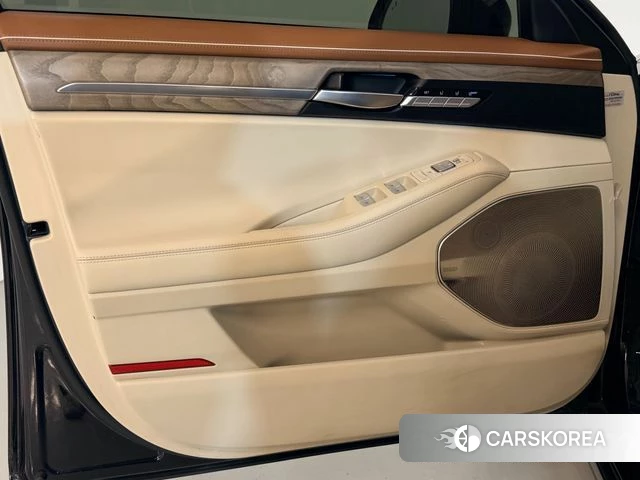 Genesis G90 id 3860779 из Кореи 15