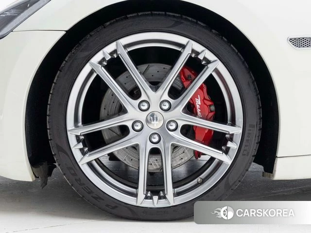 Maserati GranTurismo id 3905384 из Кореи 15