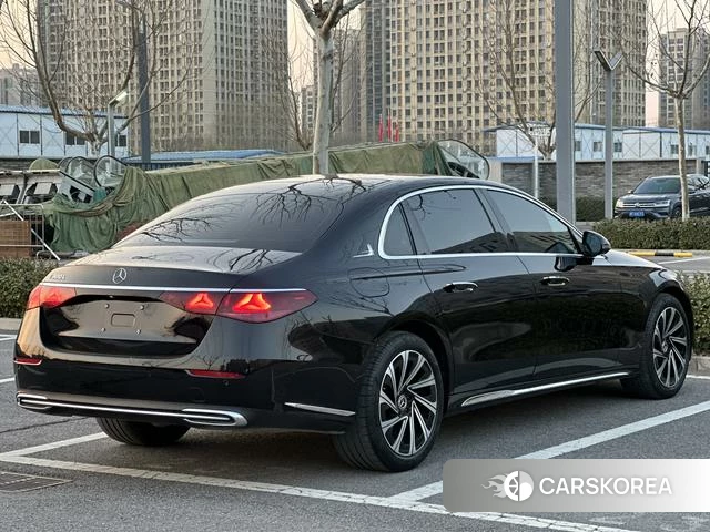 Mercedes-Benz E-class id 4264946 из Китая 10