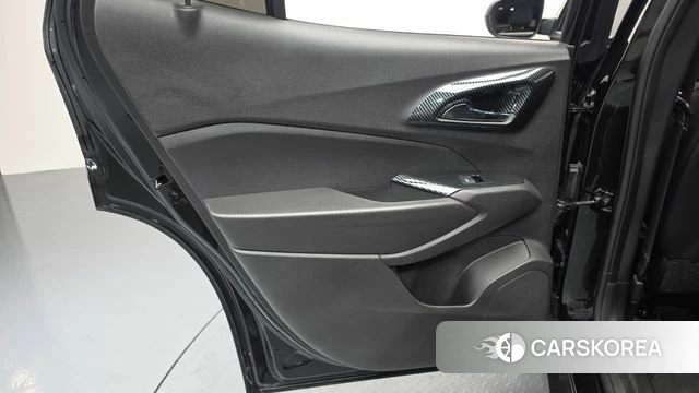 Chevrolet (GM Daewoo) Trax Crossover 2024 Черный из Кореи, фото 6