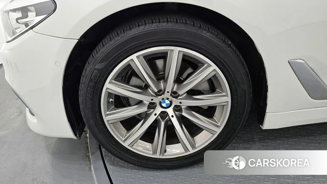 BMW 5 Series (G30) id 4459514 из Кореи 15