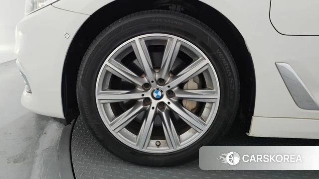BMW 5 Series (G30) id 4604766 из Кореи 15