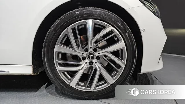 Mercedes-Benz E-Class W214 id 3751101 из Кореи 15