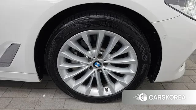 BMW 5 Series (G30) id 3568616 из Кореи 15